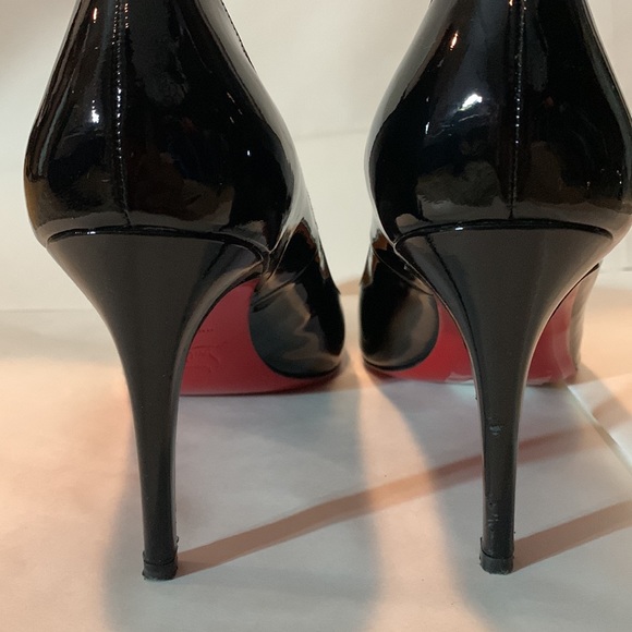 Authentic Louboutin black patent leather pumps - Picture 1 of 8